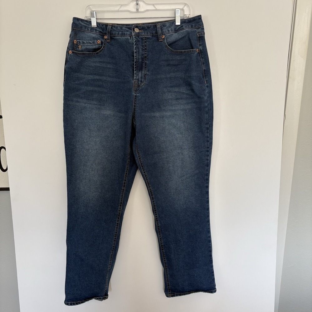 FRYE Women's High Rise Cuffed Crop Jeans Size 12/31  Clean-girl 90's Vintage Y2K